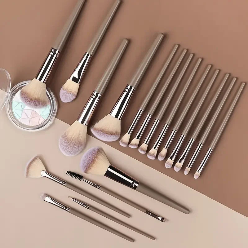 Professional Makeup Brush Set — Soft Fluffy Brushes for Foundation, Eyeshadow & Blush